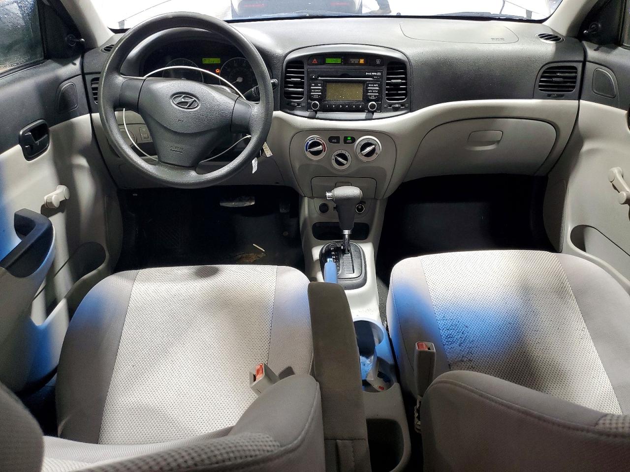 HYUNDAI ACCENT 2009 — 8
