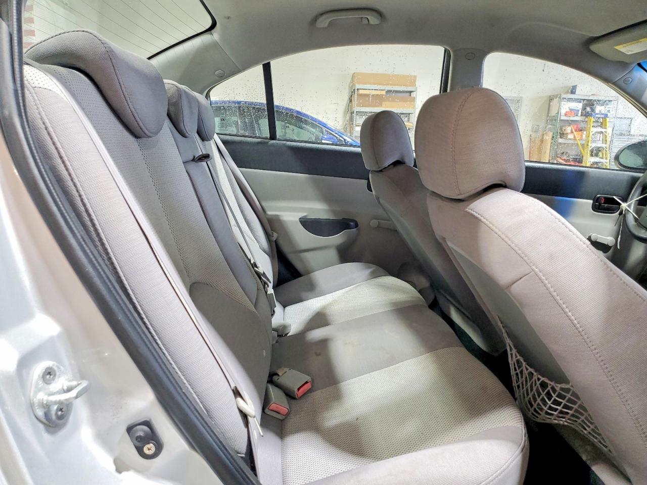 HYUNDAI ACCENT 2009 — 10