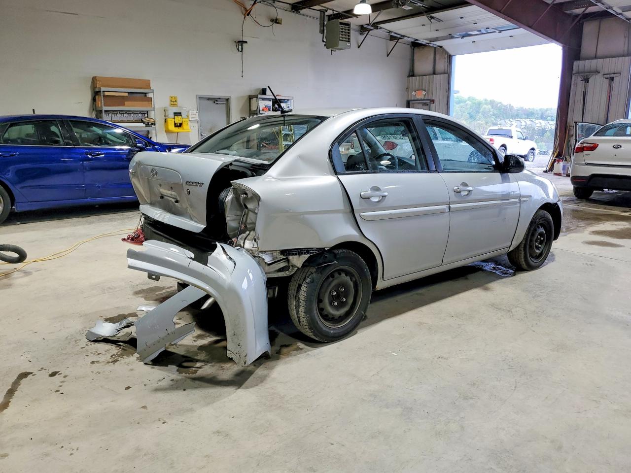 HYUNDAI ACCENT 2009 — 3