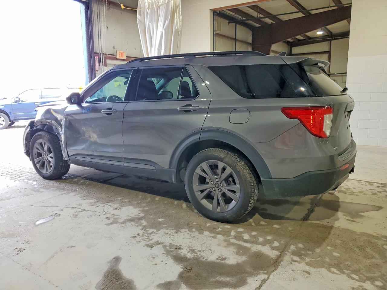 FORD EXPLORER 2022 — 2
