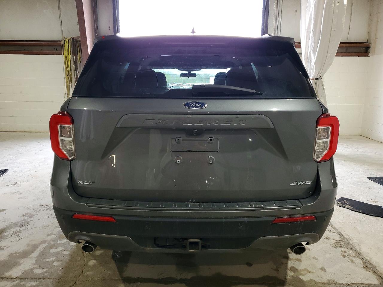 FORD EXPLORER 2022 — 6
