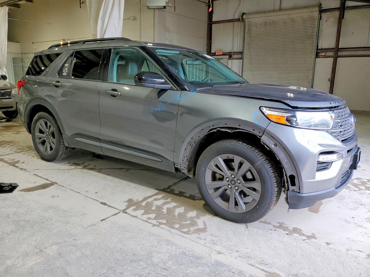 FORD EXPLORER 2022 — 4