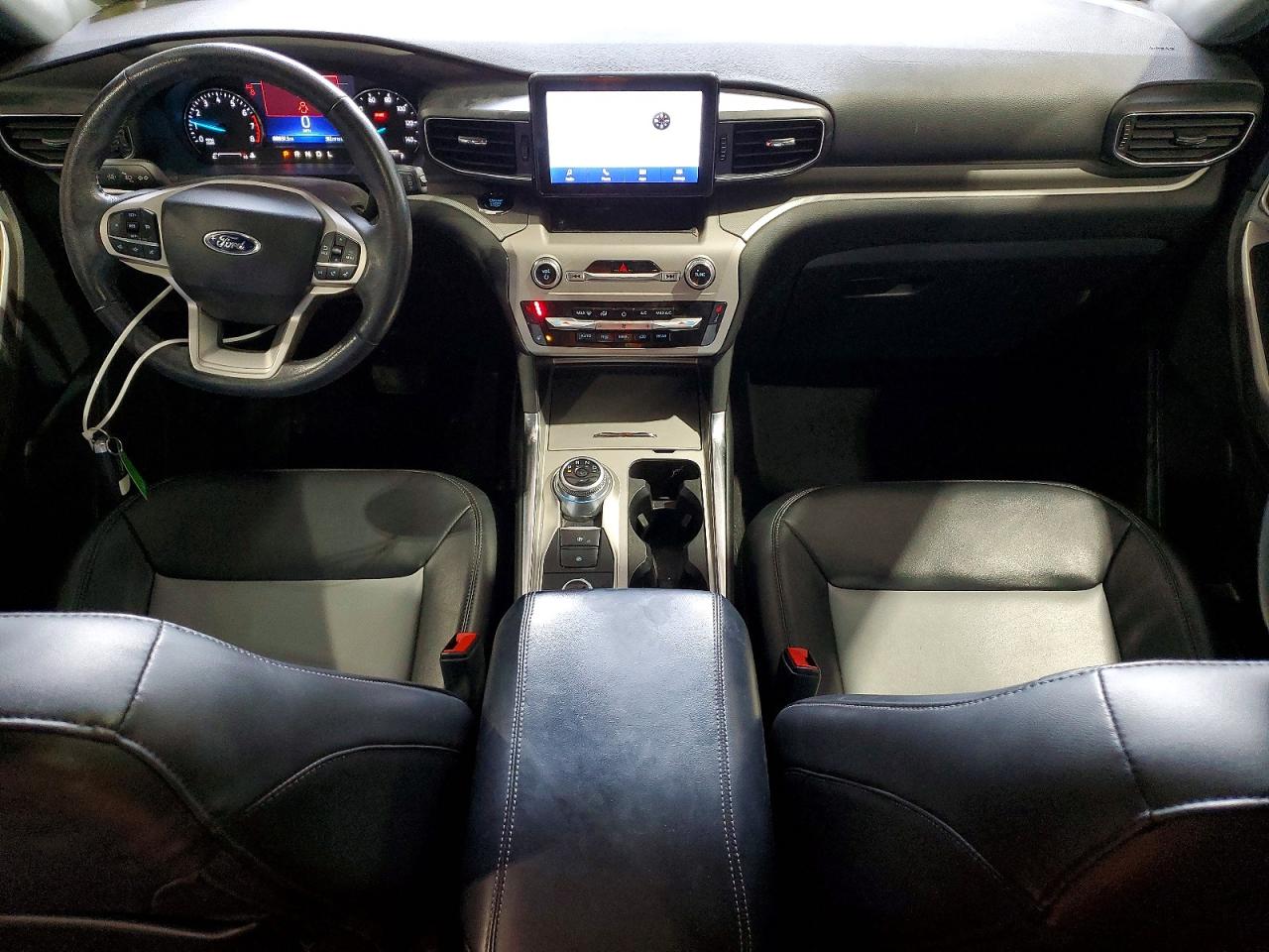 FORD EXPLORER 2022 — 8