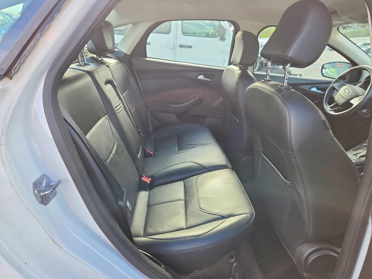 FORD FOCUS 2016 — 10