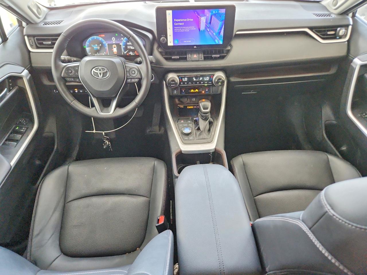 TOYOTA RAV4 2025 — 8