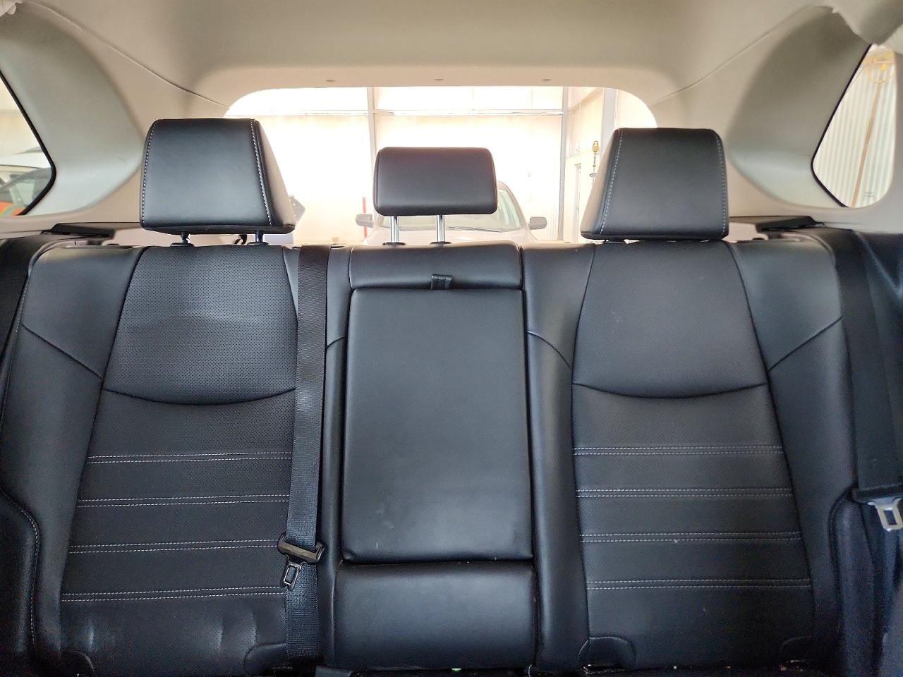 TOYOTA RAV4 2025 — 10