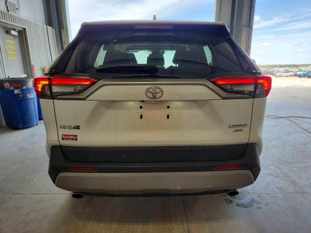 TOYOTA RAV4 2025 — 6