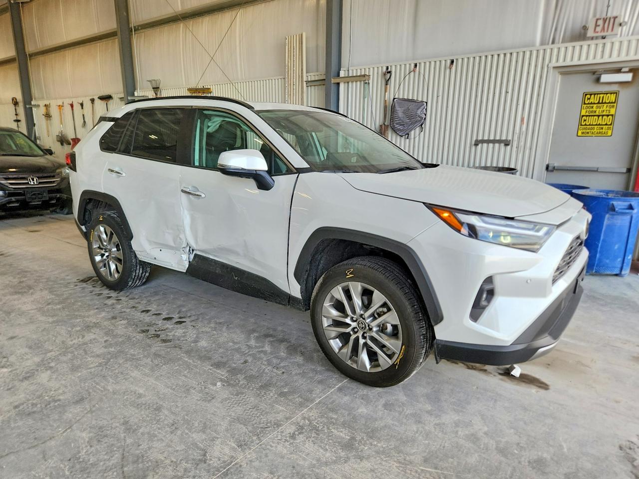 TOYOTA RAV4 2025 — 4