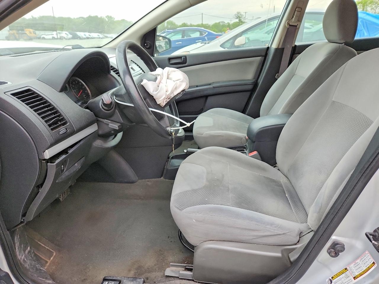 NISSAN SENTRA 2012 — 7