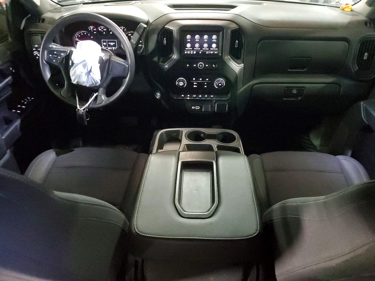CHEVROLET SILVERADO 2023 — 8