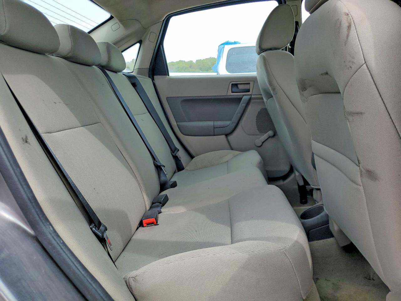 FORD FOCUS 2011 — 10