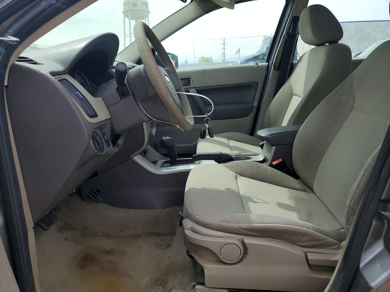 FORD FOCUS 2011 — 7