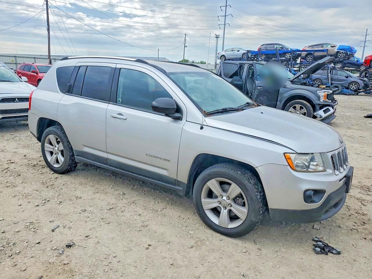 JEEP COMPASS 2011 — 4
