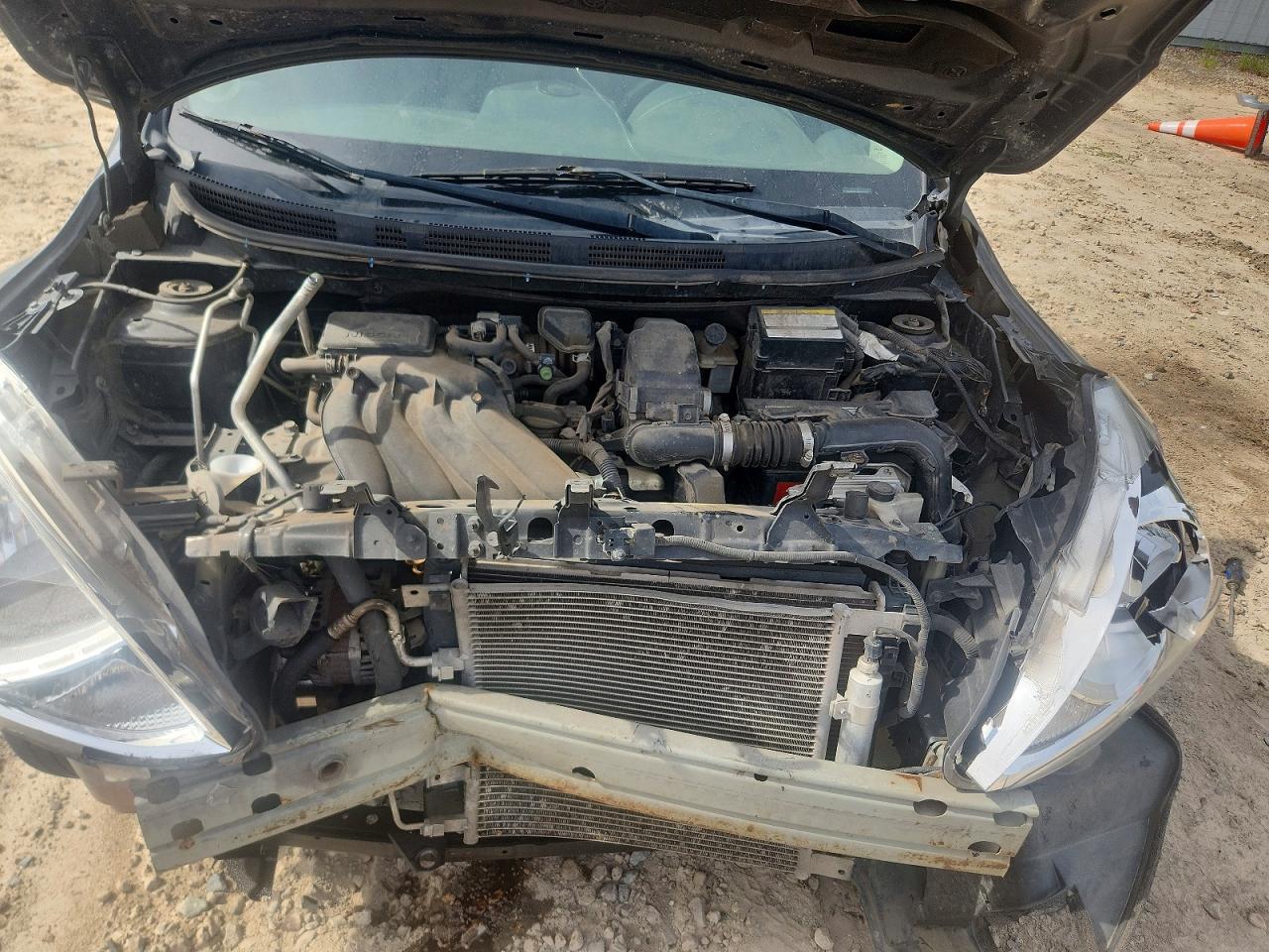 NISSAN VERSA 2019 — 11