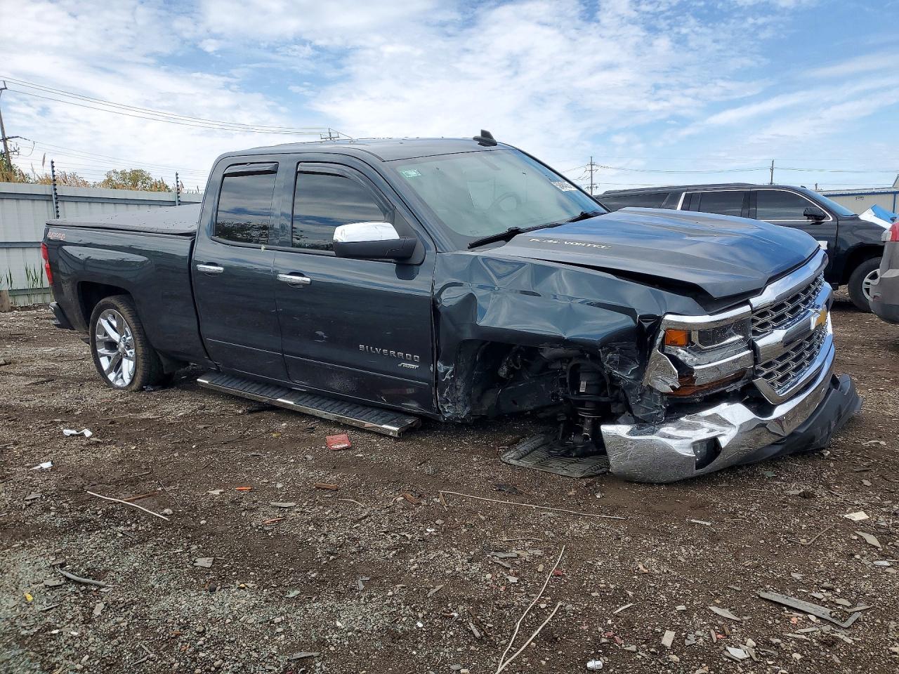 CHEVROLET SILVERADO 2017 — 4