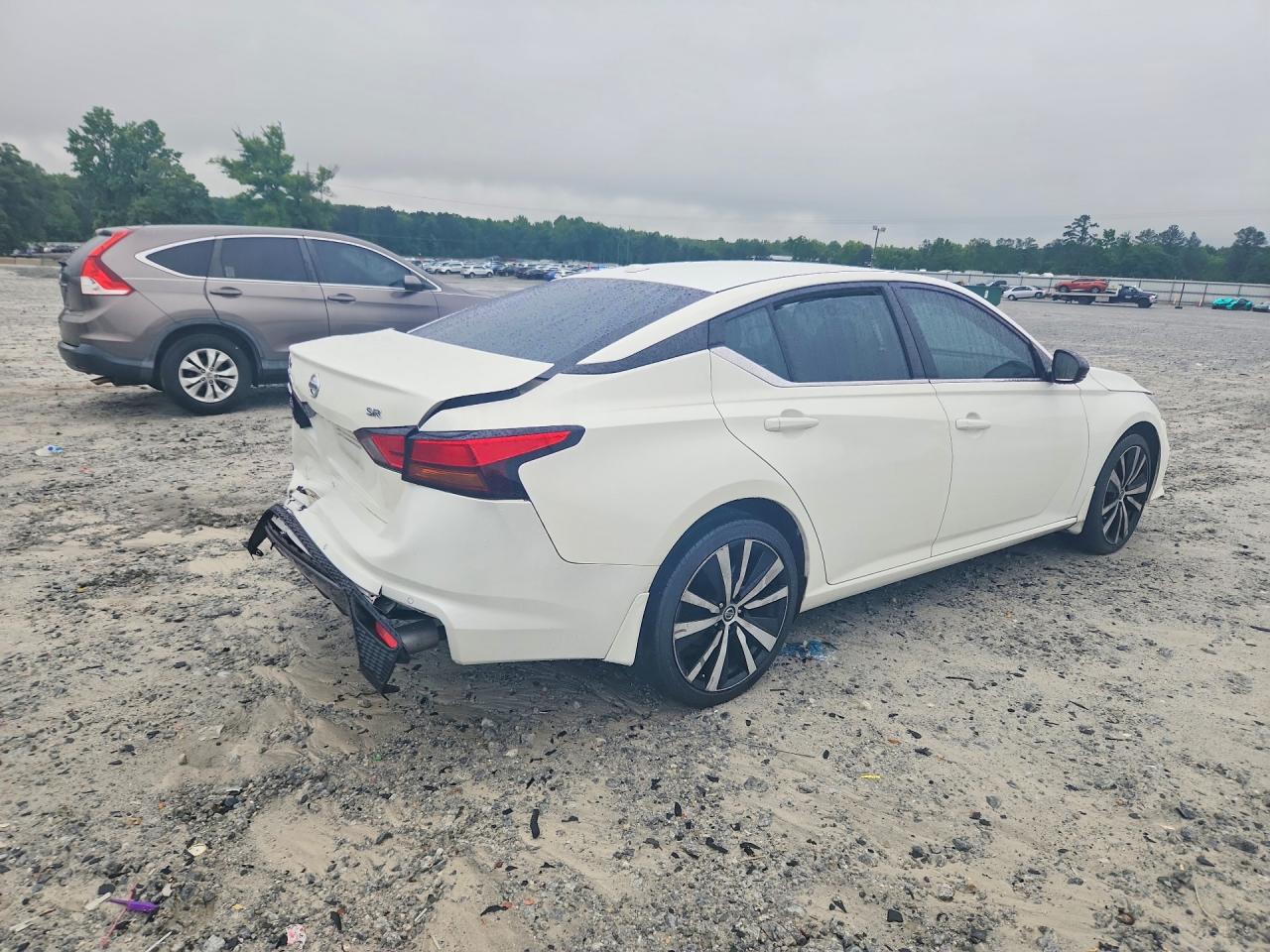 NISSAN ALTIMA 2020 — 3