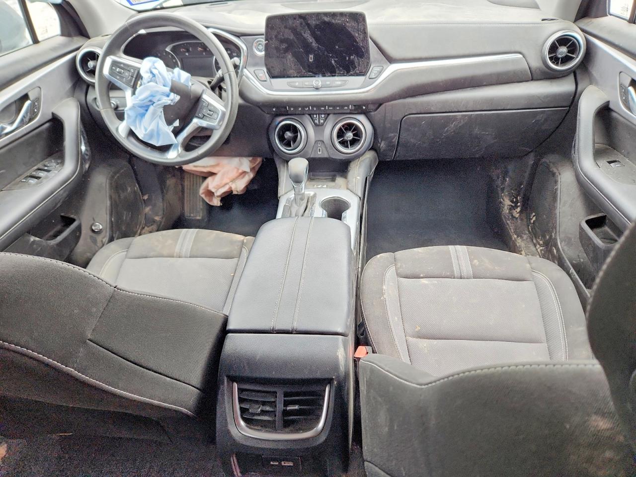 CHEVROLET BLAZER 2023 — 8
