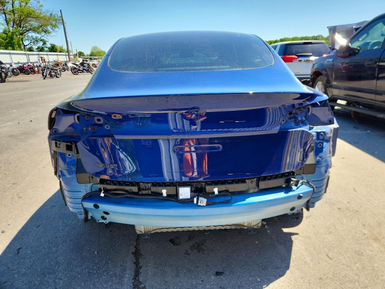 TESLA MODEL 3 2023 — 6