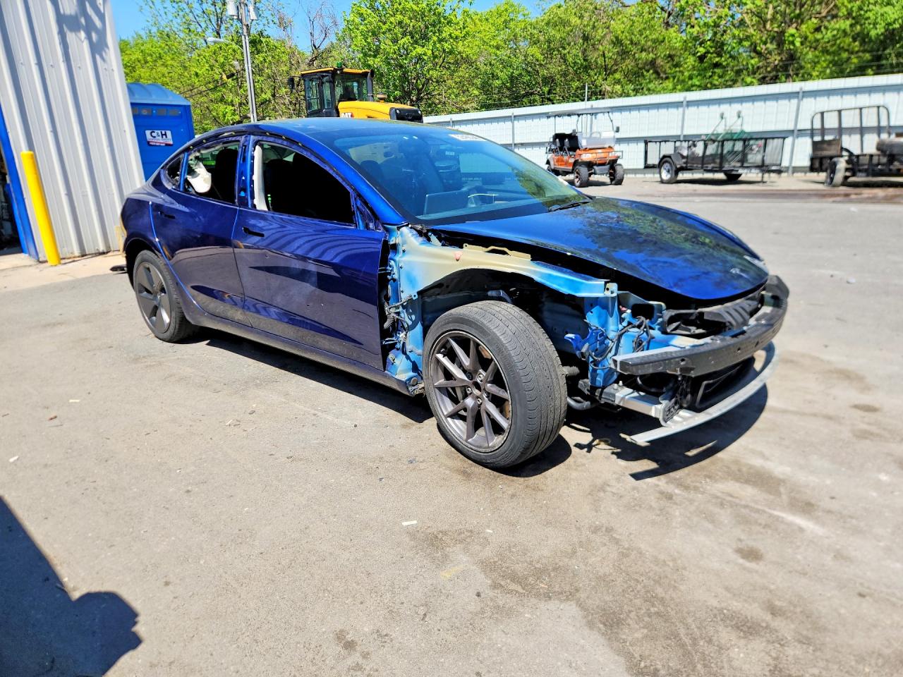 TESLA MODEL 3 2023 — 4