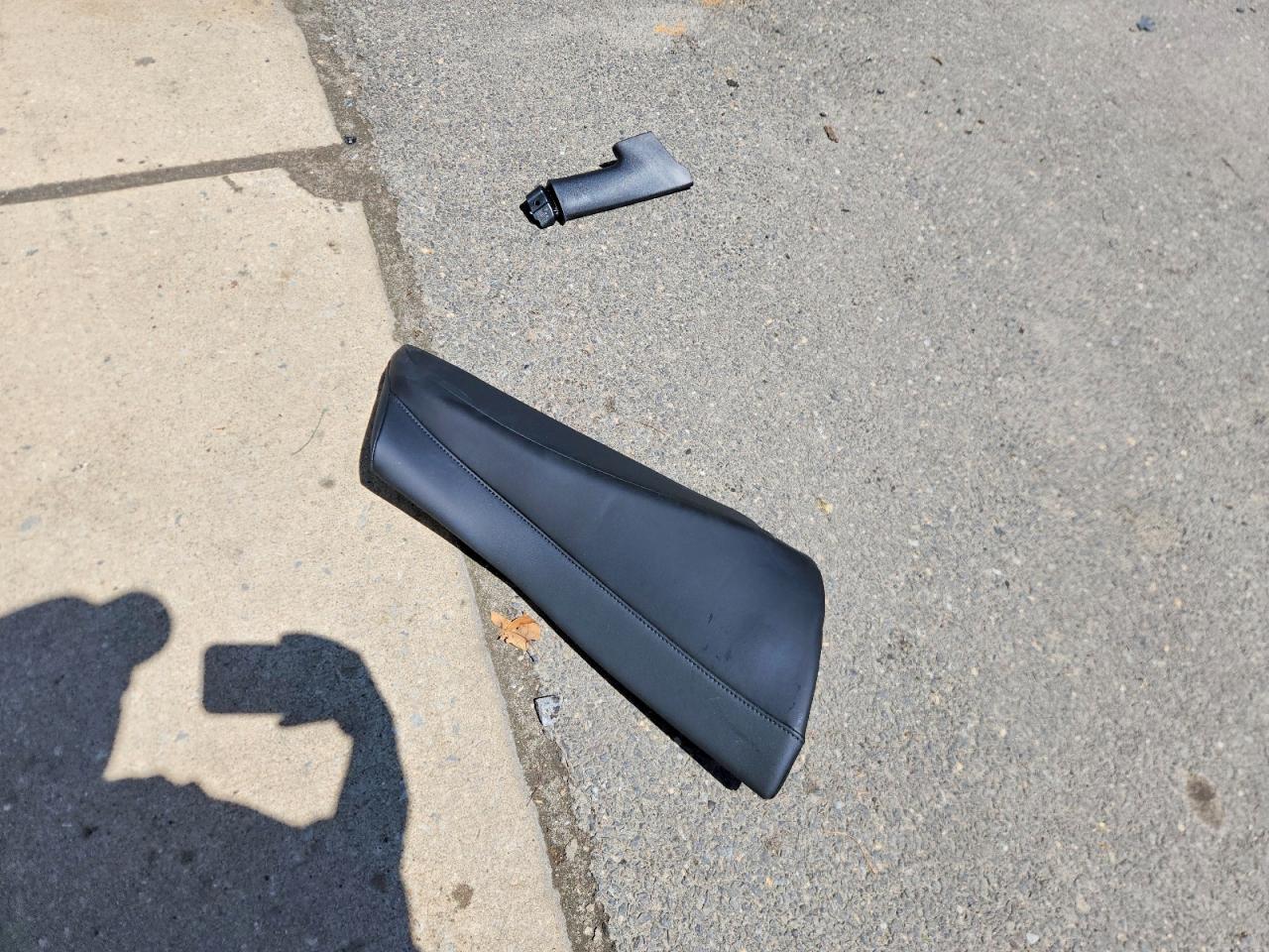 TESLA MODEL 3 2023 — 12