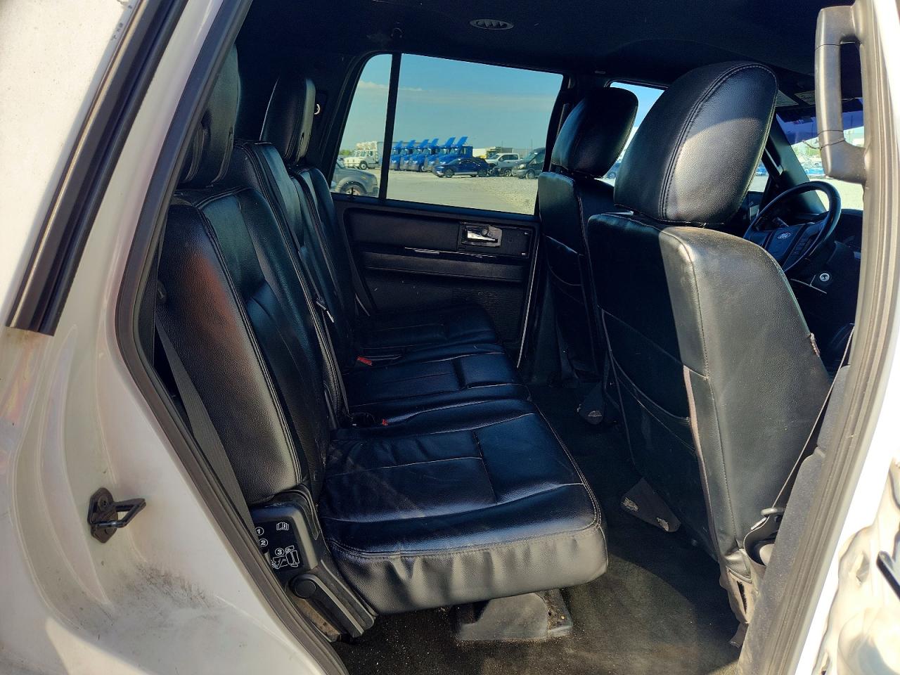 FORD EXPEDITION 2017 — 11
