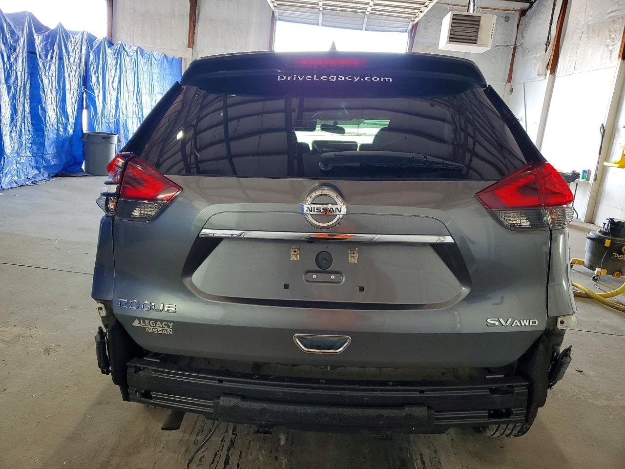 NISSAN ROGUE 2017 — 6