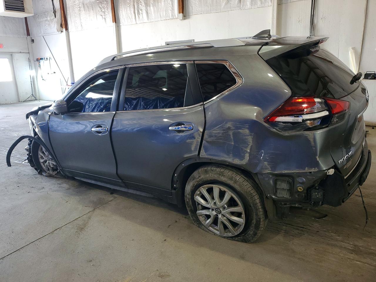 NISSAN ROGUE 2017 — 2