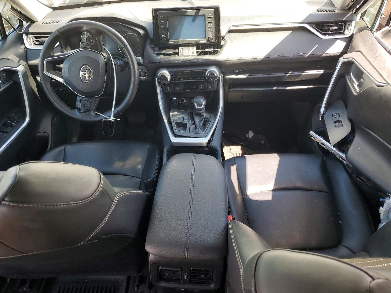 TOYOTA RAV4 2020 — 8