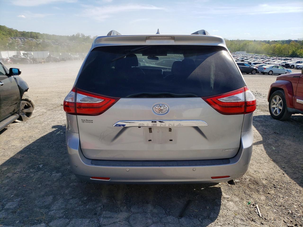 TOYOTA SIENNA 2015 — 6