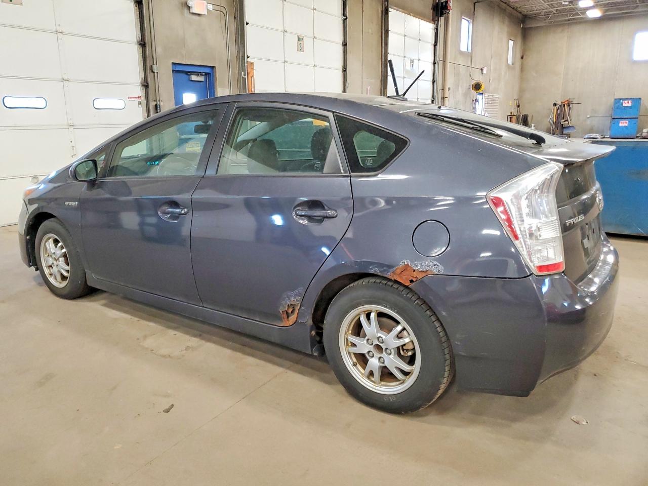 TOYOTA PRIUS 2010 — 2