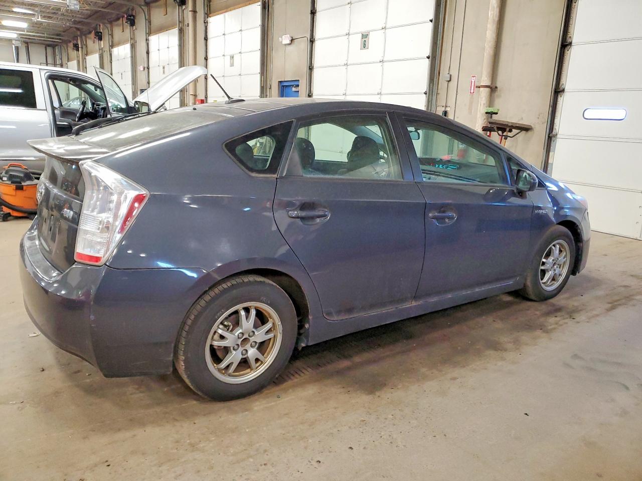 TOYOTA PRIUS 2010 — 3