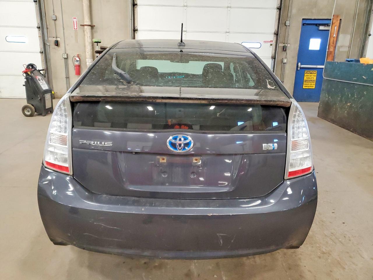 TOYOTA PRIUS 2010 — 6