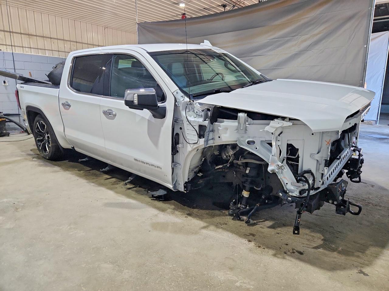 GMC SIERRA 2025 — 4