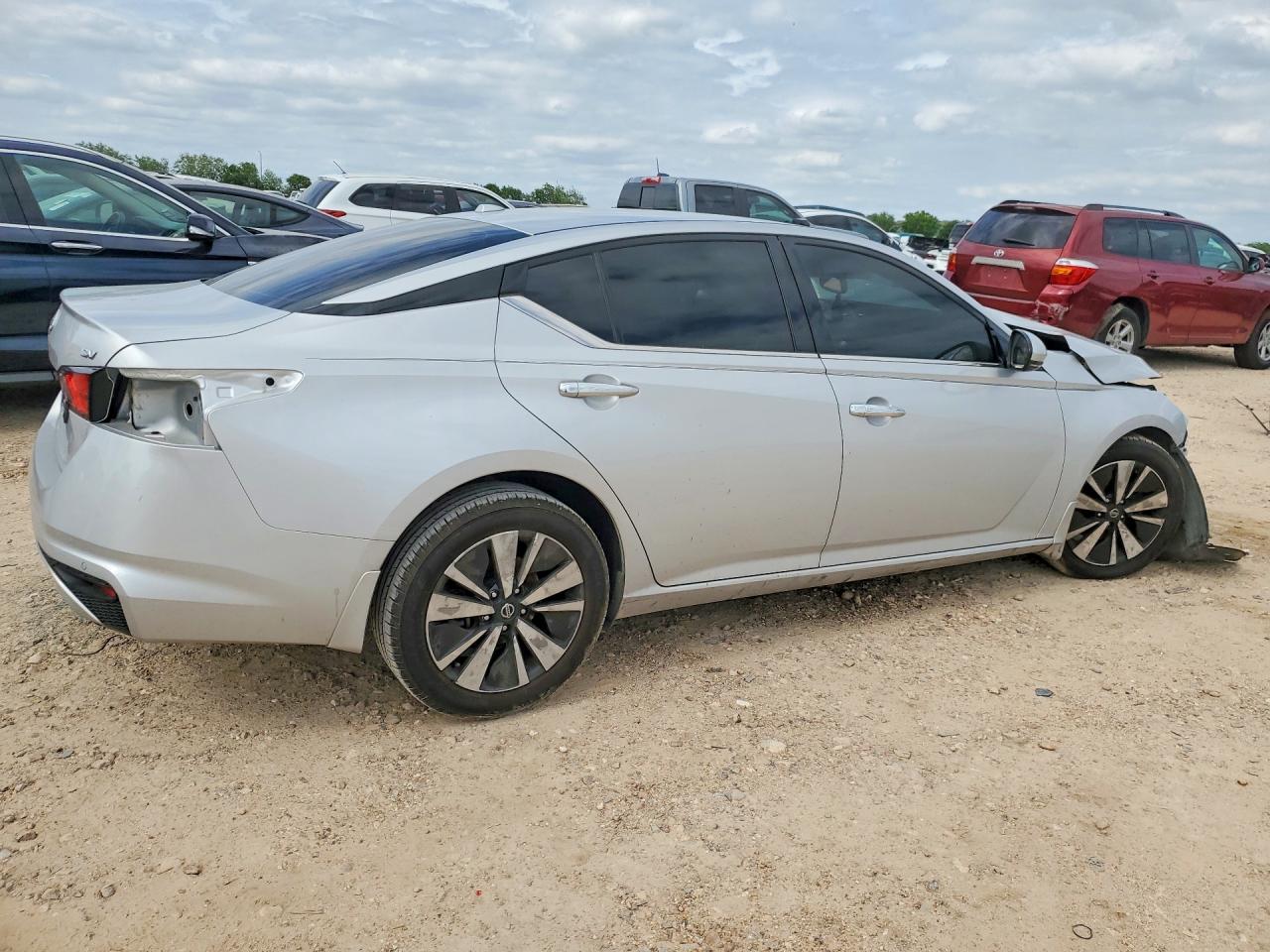NISSAN ALTIMA 2019 — 3