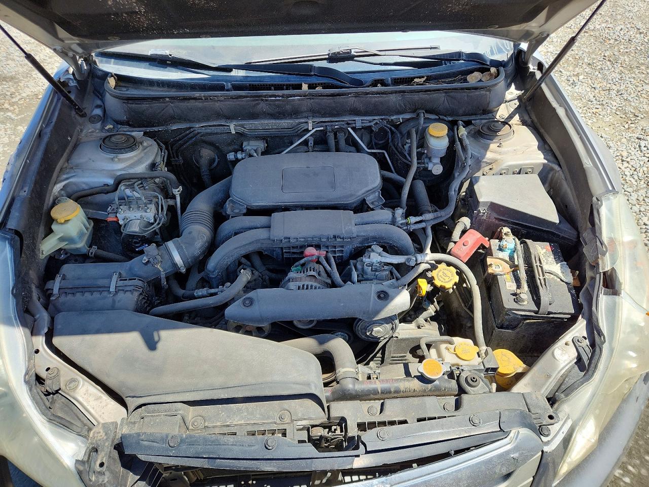 SUBARU OUTBACK 2011 — 11