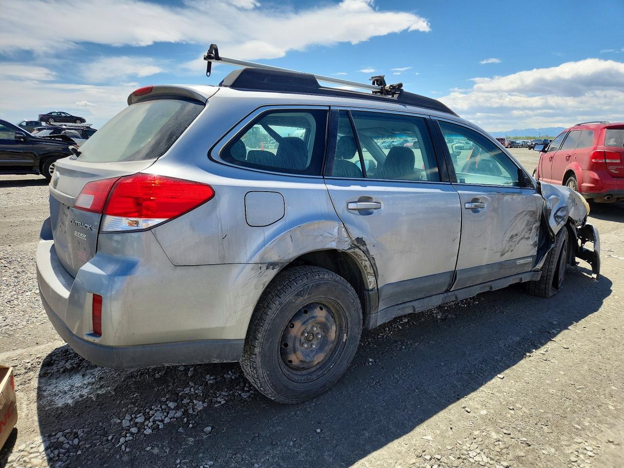 SUBARU OUTBACK 2011 — 3