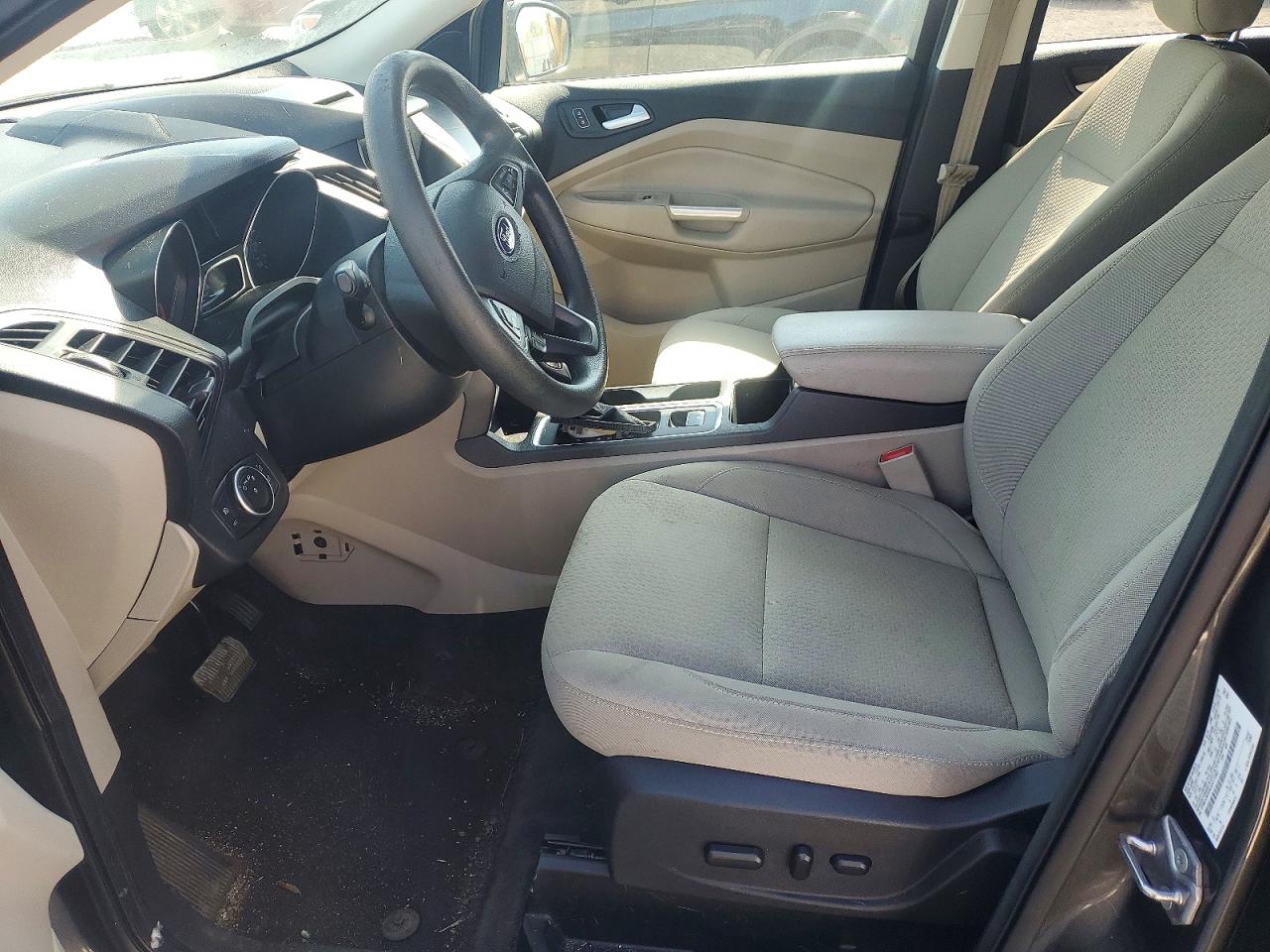 FORD ESCAPE 2018 — 7