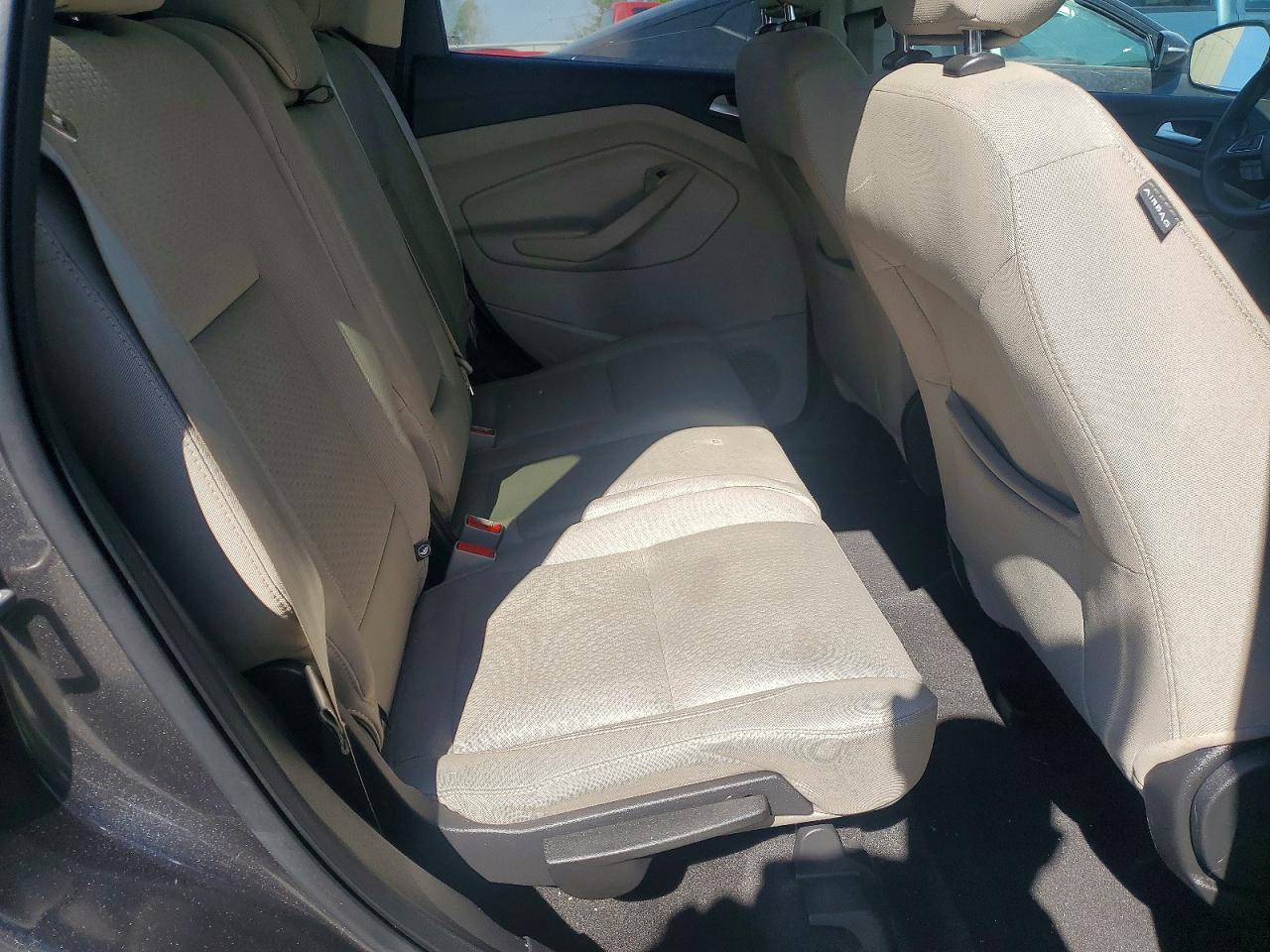 FORD ESCAPE 2018 — 10