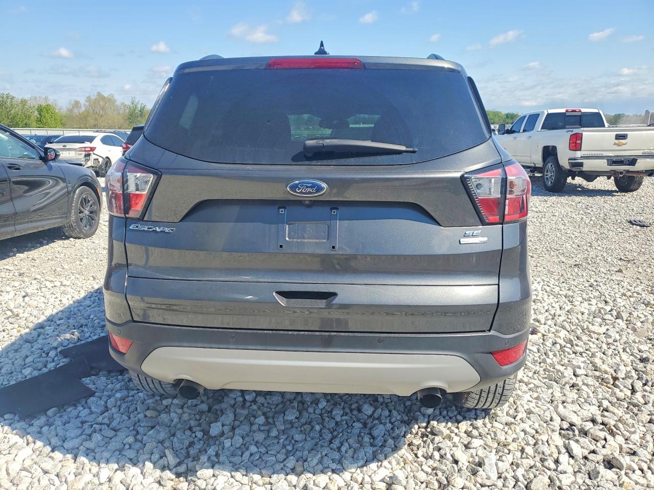FORD ESCAPE 2018 — 6