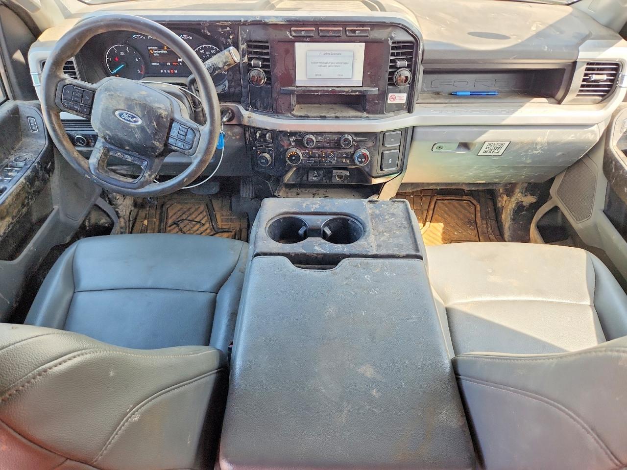 FORD F550 2024 — 8