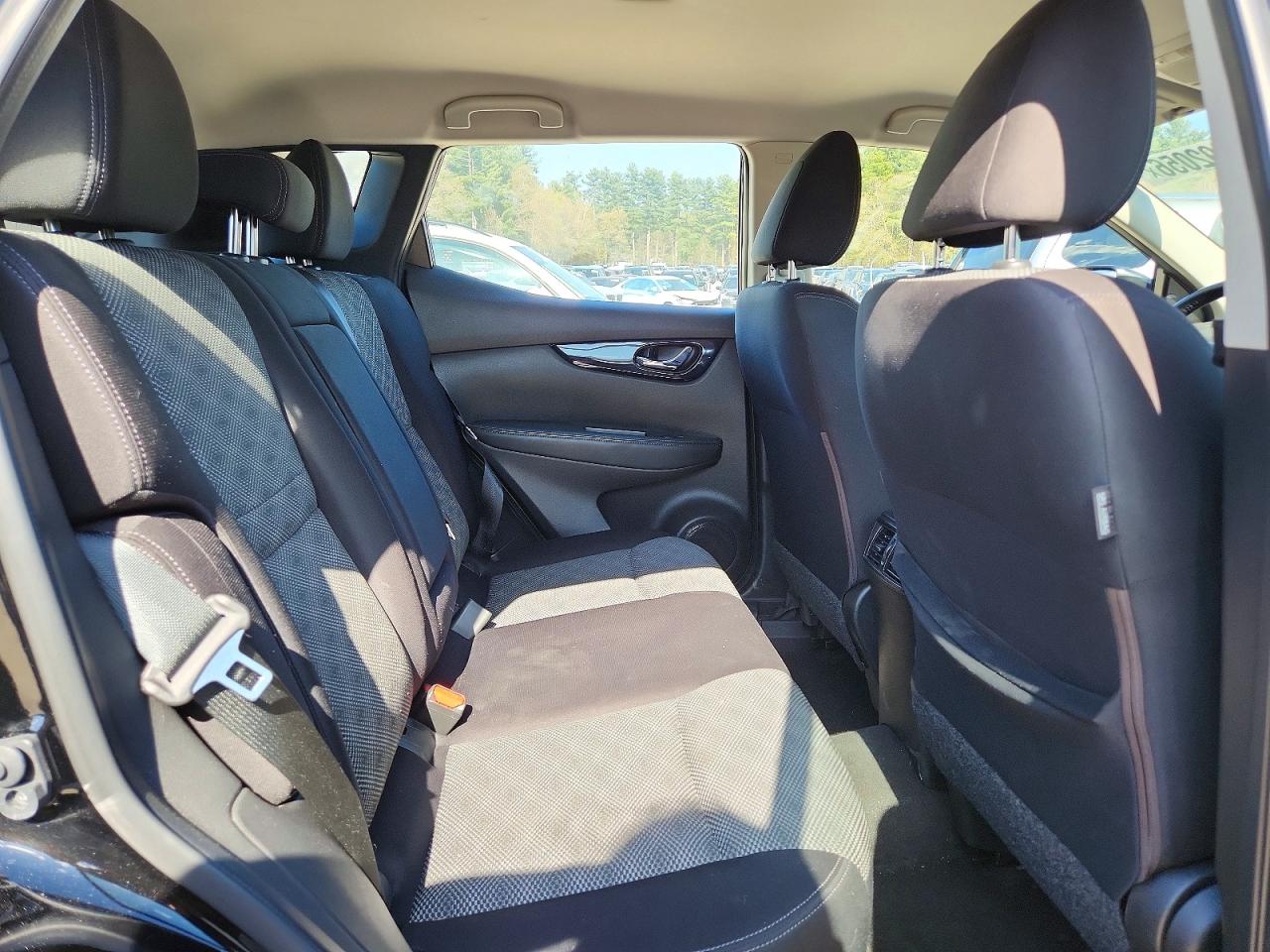 NISSAN ROGUE SPORT 2020 — 11