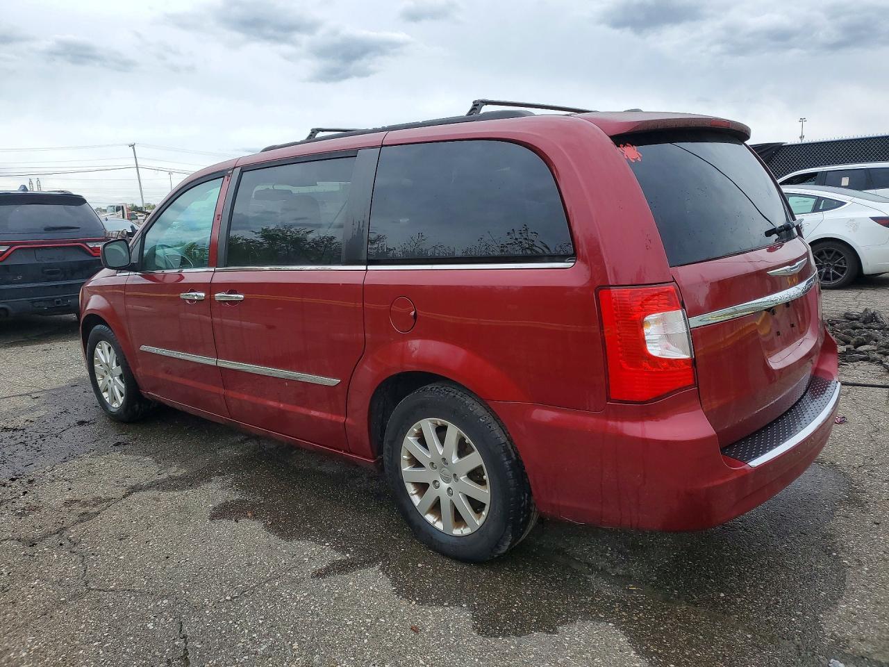 CHRYSLER TOWN & COUNTRY 2015 — 2