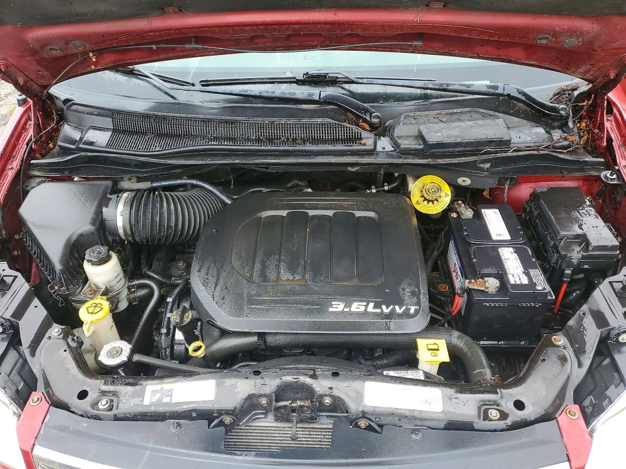CHRYSLER TOWN & COUNTRY 2015 — 11