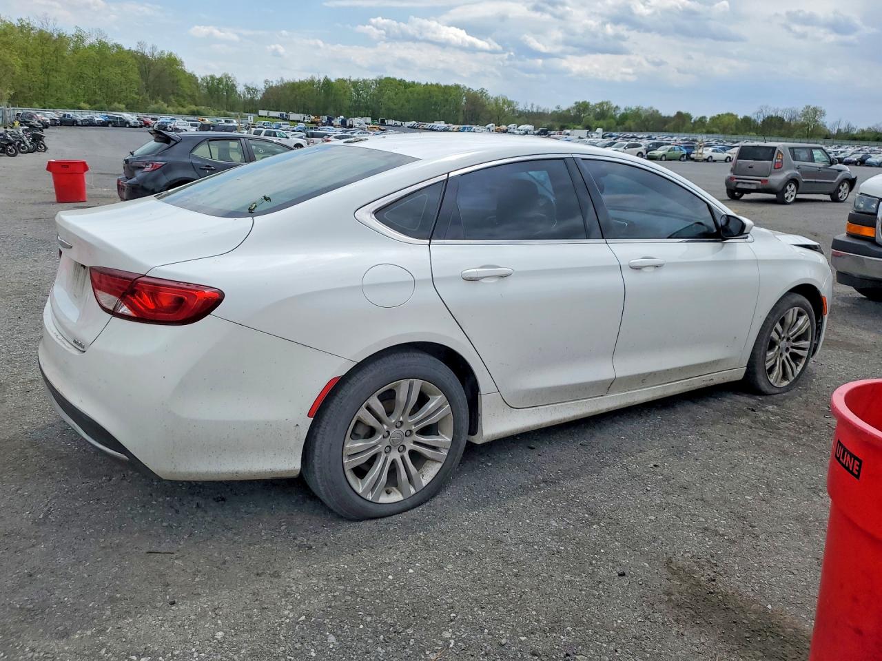 CHRYSLER 200 2015 — 3