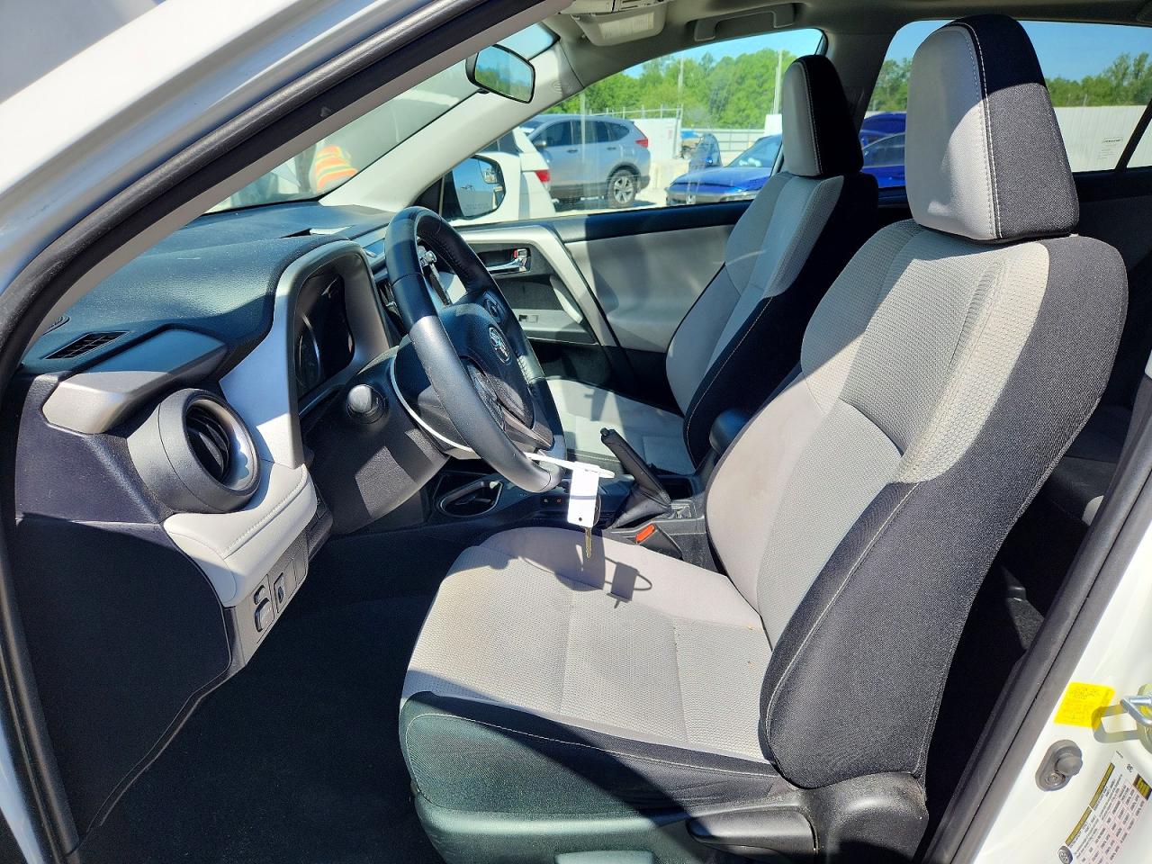 TOYOTA RAV4 2016 — 7