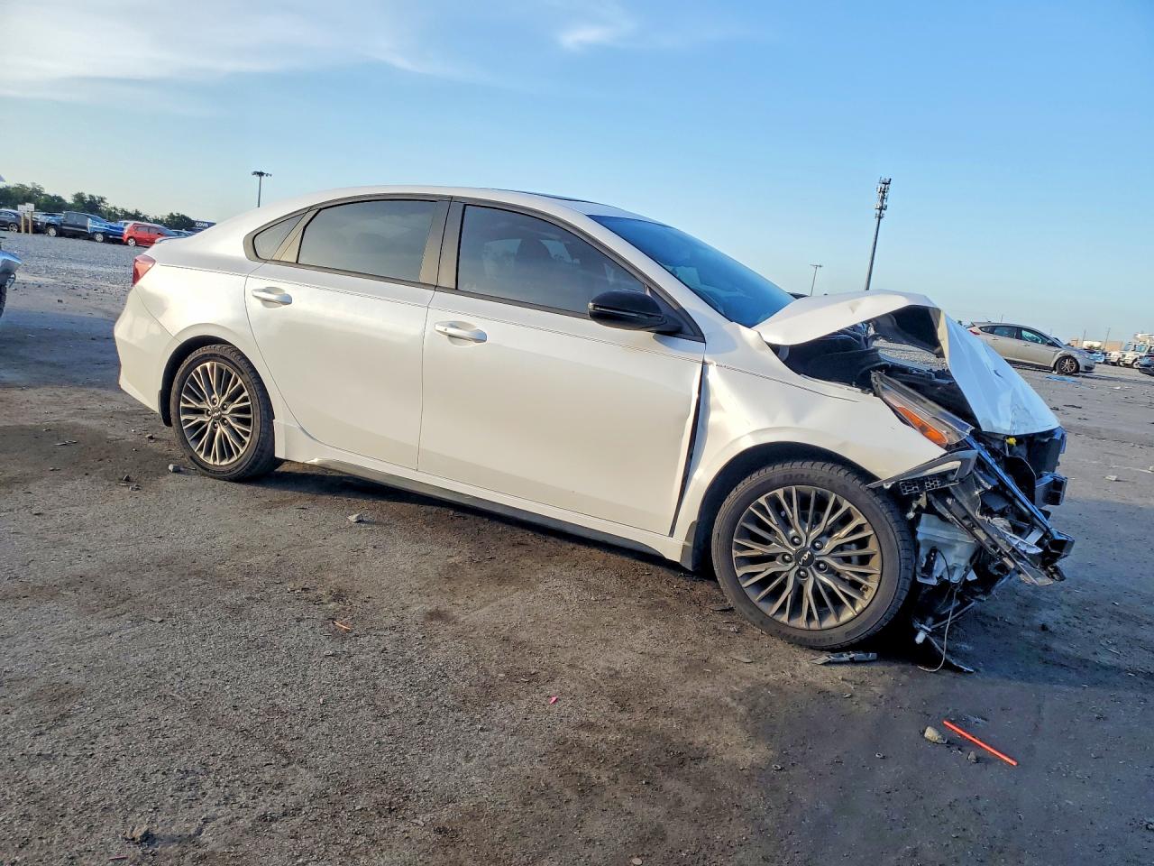 Kia Forte 2023 — 4