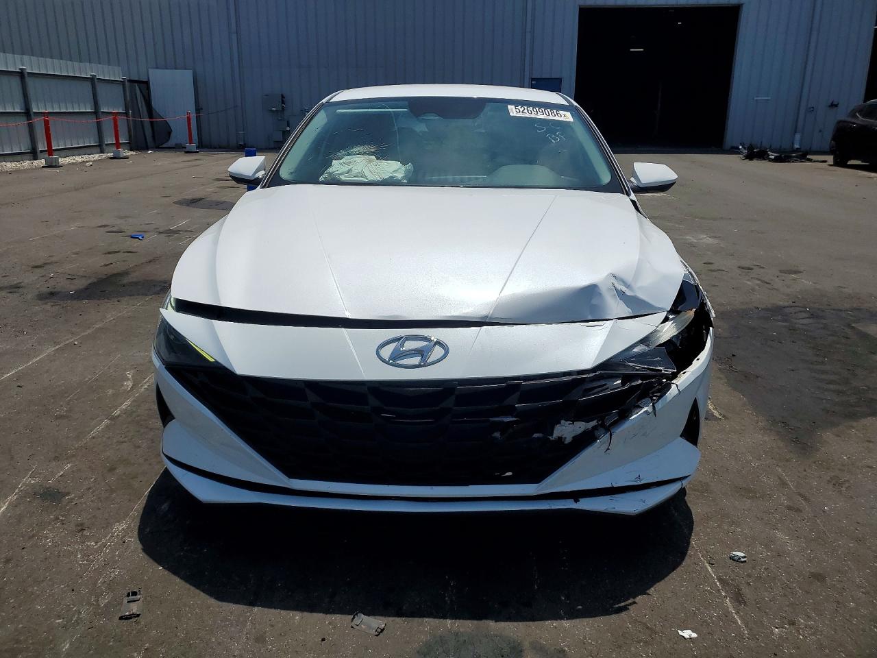 Hyundai Elantra 2022 — 5