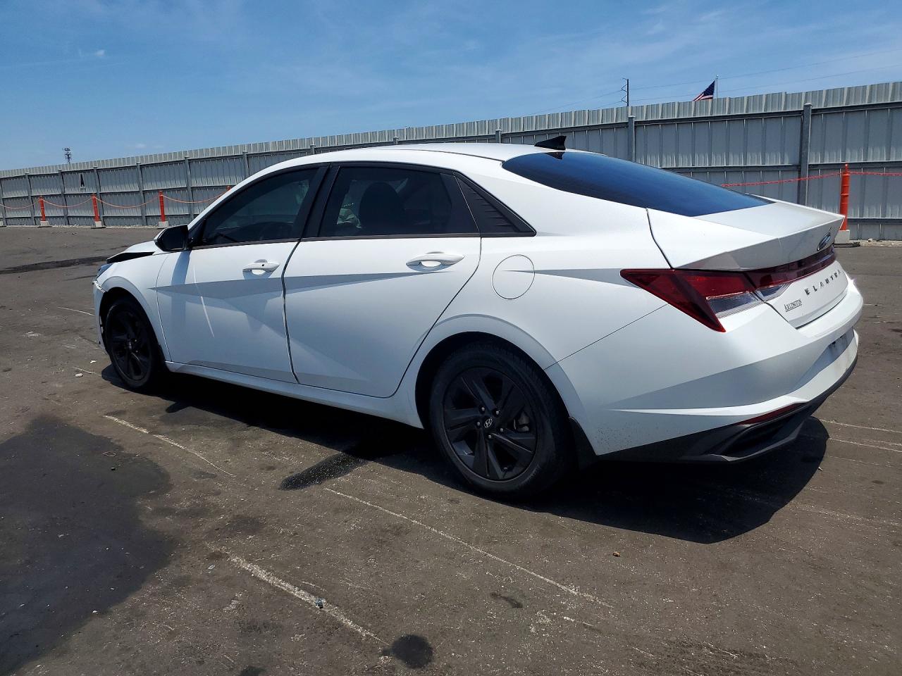 Hyundai Elantra 2022 — 2