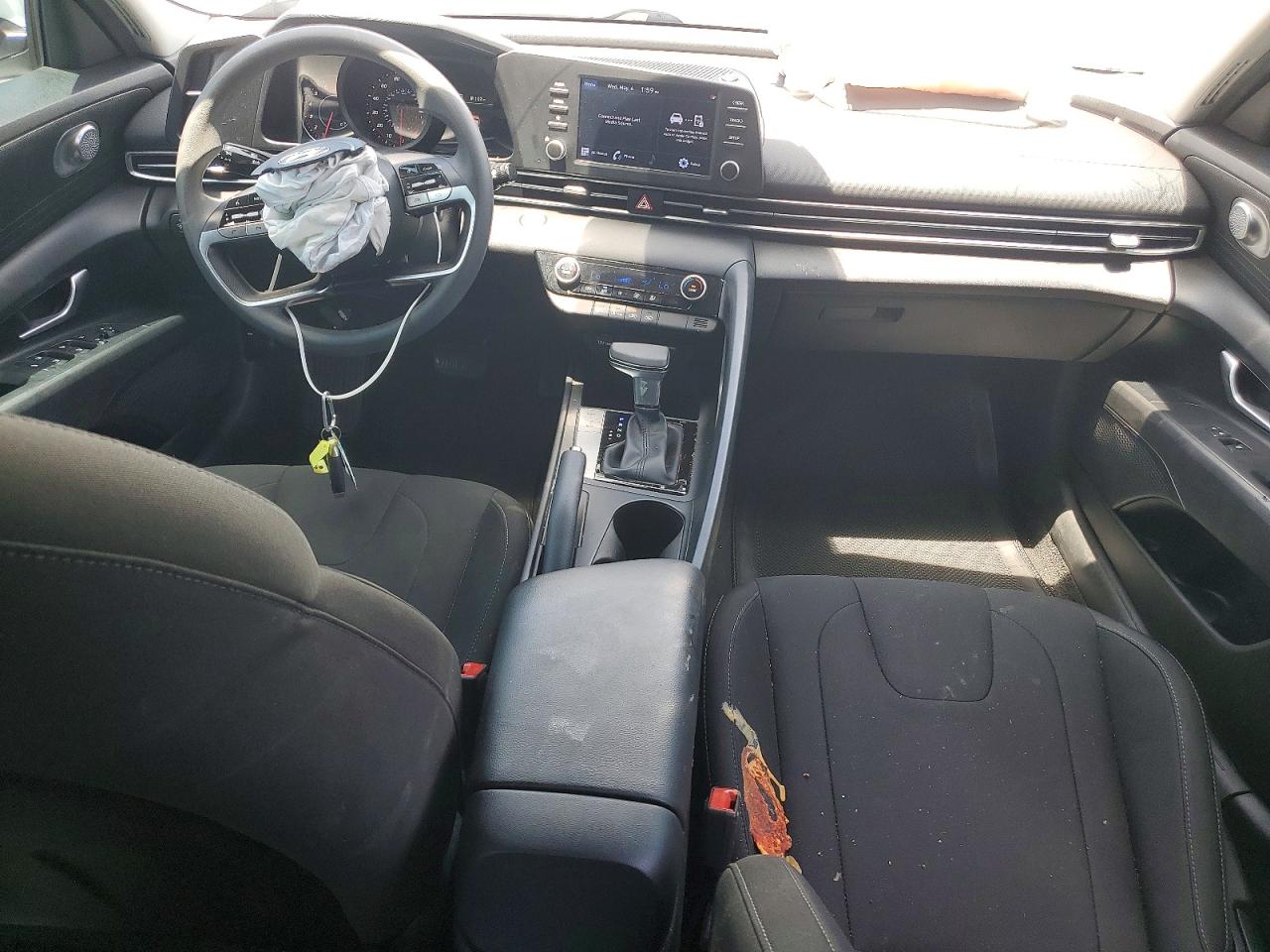 Hyundai Elantra 2022 — 8