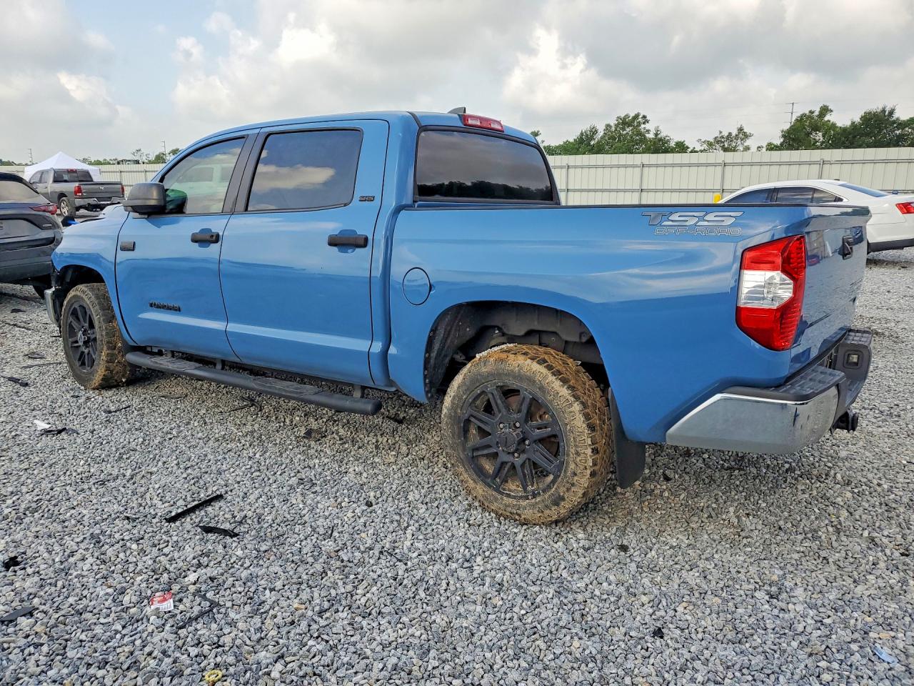 Toyota Tundra 2020 — 3